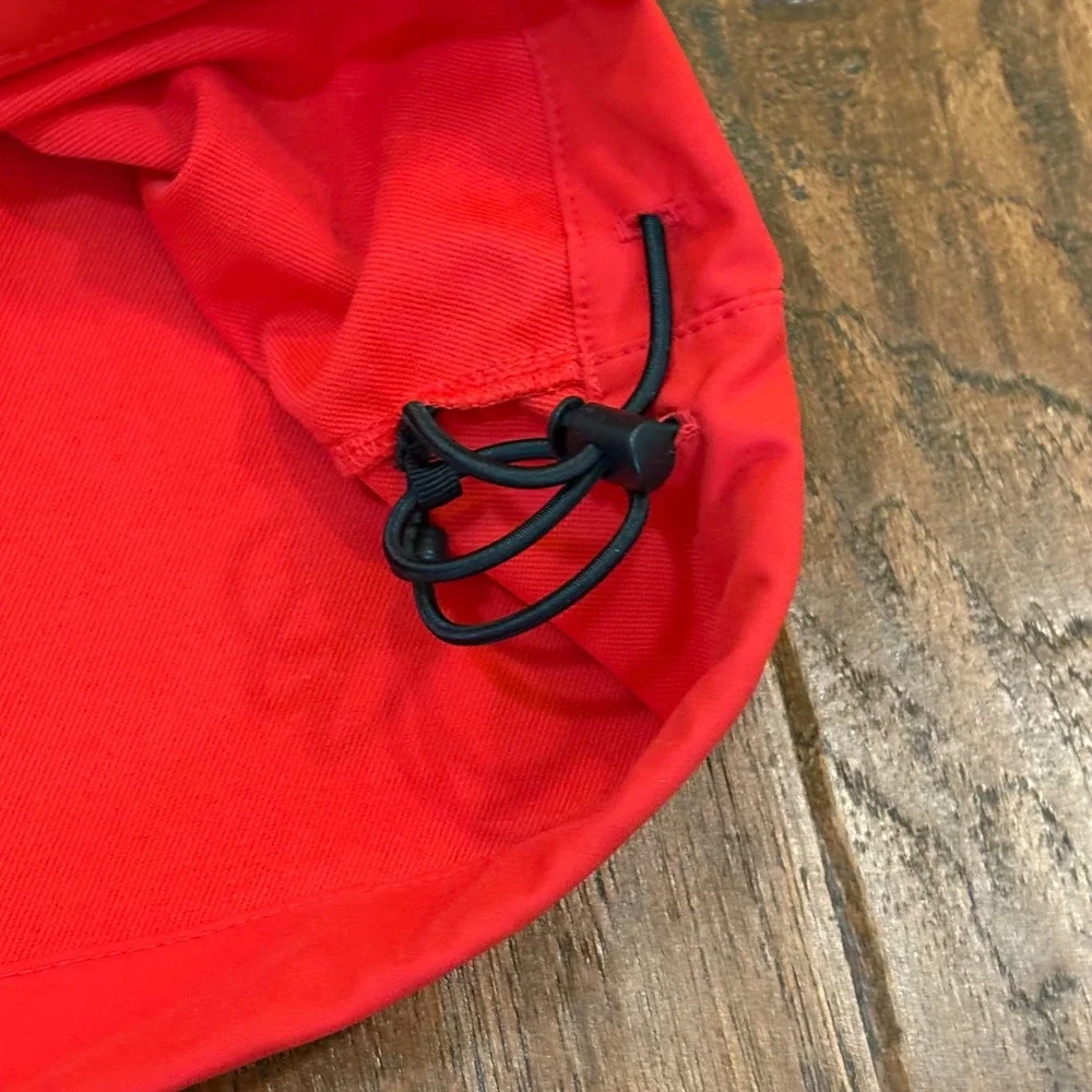 Men's Nike Dri-Fit 1/4 Zip Red‎ & Grey Zipper Pocket Adjustable Hem Pullover Sm